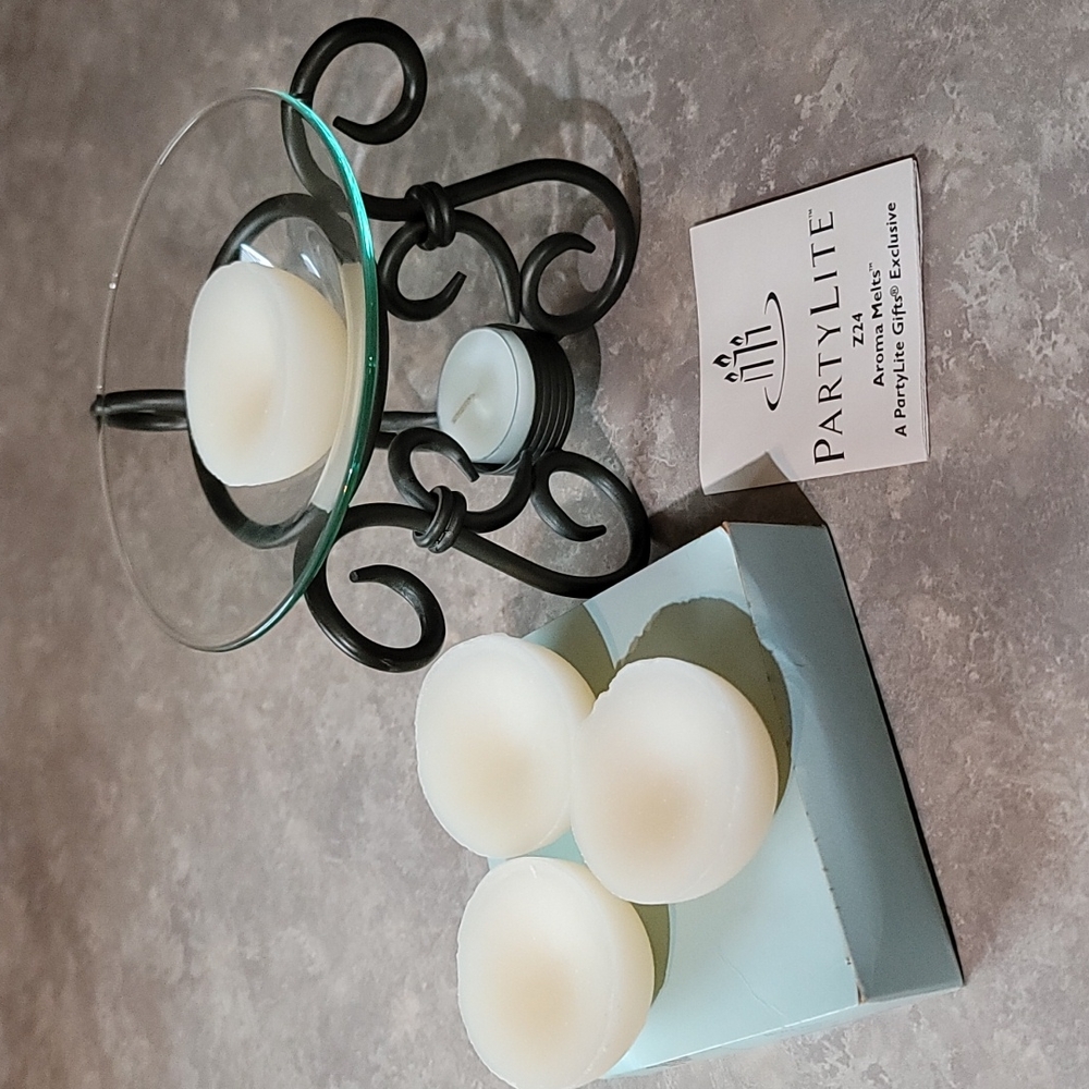🌸2 For $30 Item🌸 PartyLite Aged Bronze Aroma Melt Warmer w/4 Melts, 1 Tealight